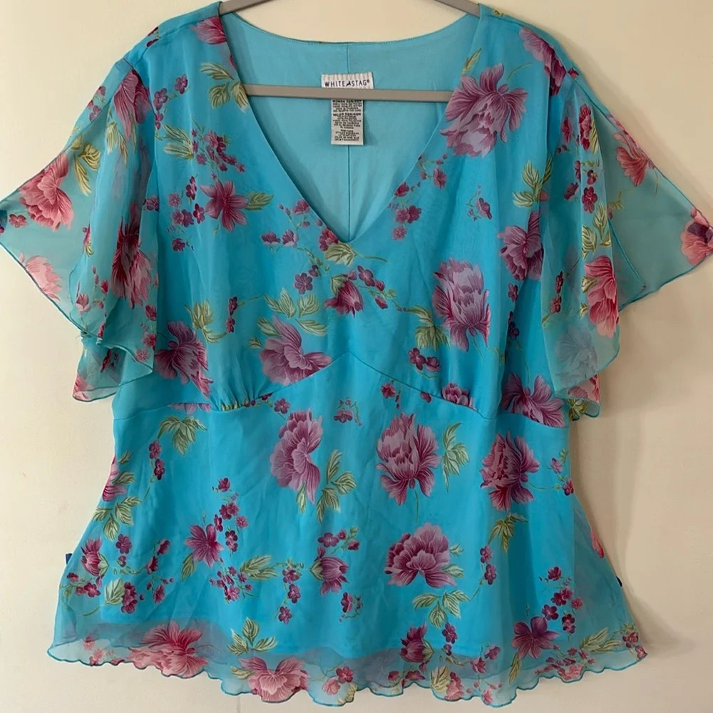 White Stag Plus Blouse V-Neck Fully Lined With Sheer Overlay Size 26/28 W
